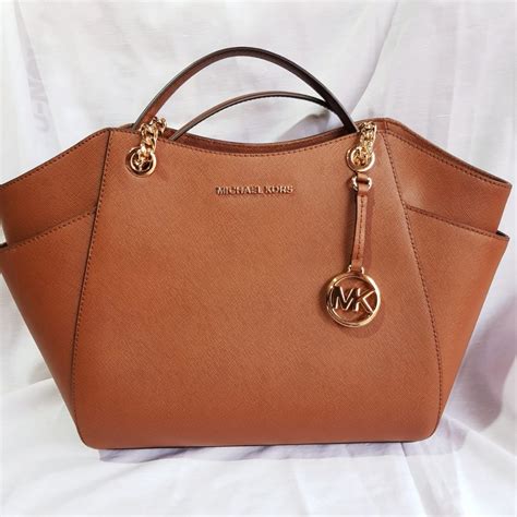 cartera michael kors original amazon|Michael Kors carteras para mujer.